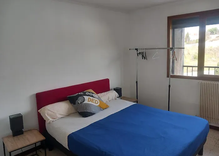Chambre B2 Dans Un Appartement En Colocation